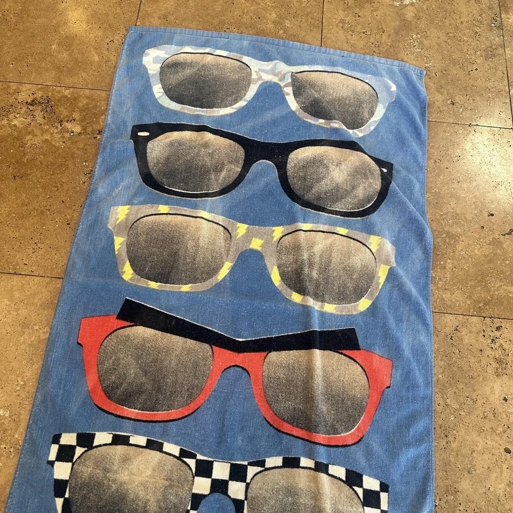 2012 Legoland Beach Towel 28x50 Blue Sunglasses Print Cotton LEGO Summer Retro